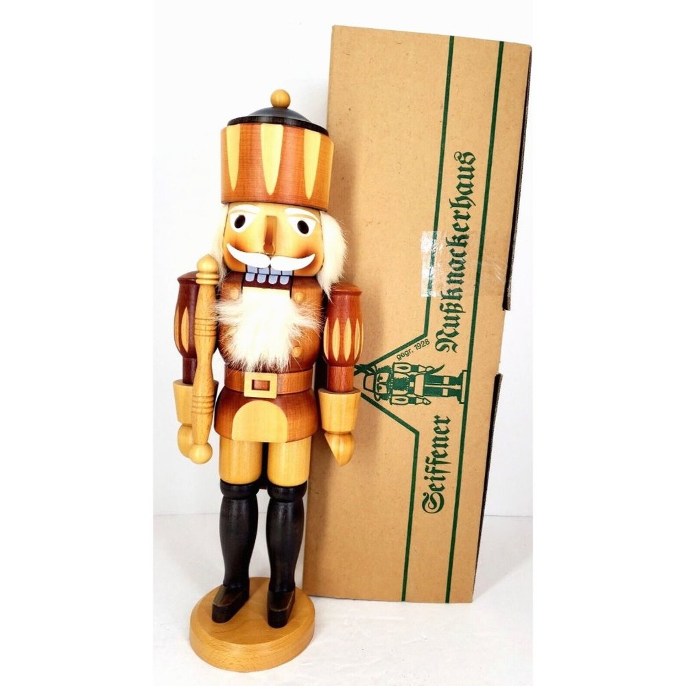 Nutcracker NATURAL WOOD KING SN Seiffener Christian Ulbricht